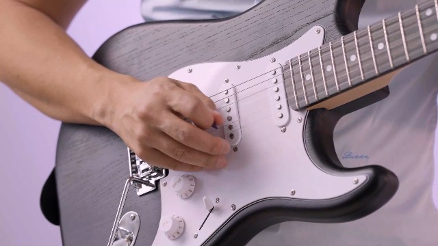 Amazon | CAHAYA エレキギター 初心者セット 39インチ STタイプ SSS